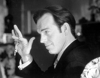 Hugo Weaving