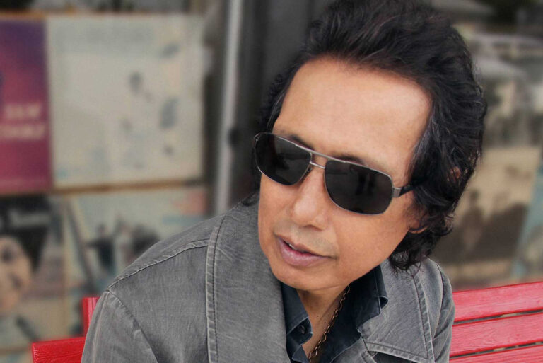 Alejandro Escovedo Burns Bright at The Ritz