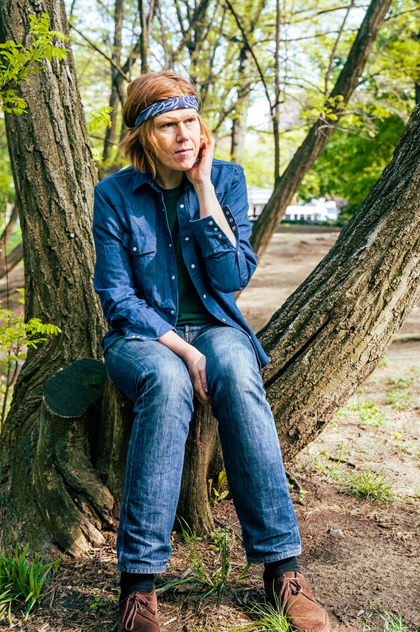 Image for display with article titled Brett Dennen in Menlo Park