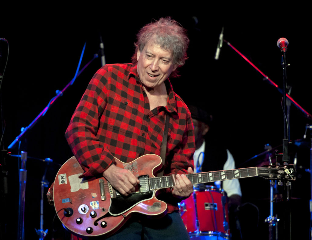 Image for display with article titled Elvin Bishop’s Big Fun Trio Holiday Show in Redwood City